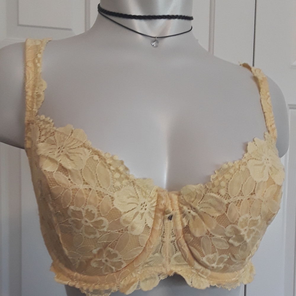 Victoria's secret demi bra size 36DD